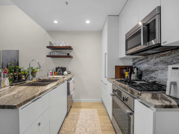 2063 W 10th Avenue, Vancouver, BC, V6J 0H1 - 3