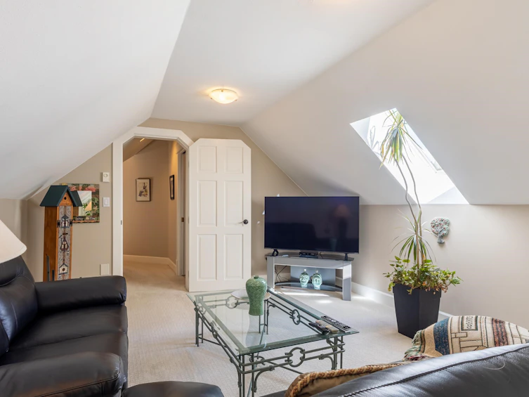 10040 Wescan Road, Halfmoon Bay, BC, V0N 1Y2 - 40