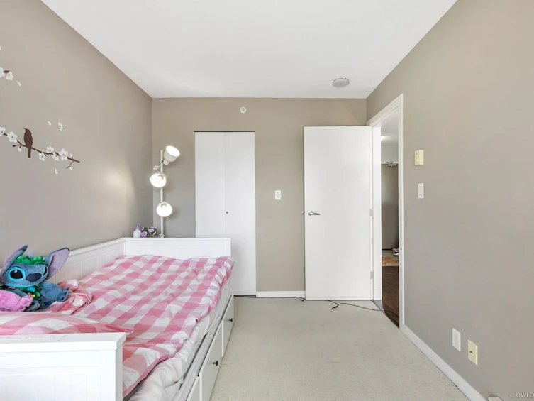 910-13618 100 Avenue, Surrey, BC, V3T 0A8 - 2