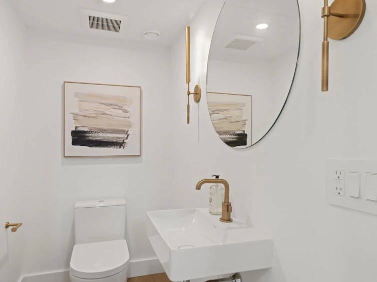 1-326 W 14th Street, North Vancouver, BC, V7M 1P6 - 7