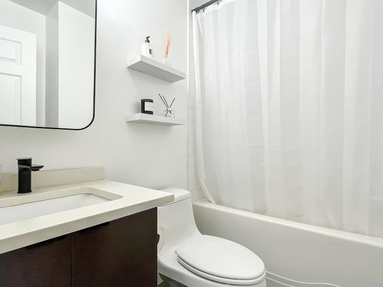215-13733 107a Avenue, Surrey, BC, V3T 0B7 - 14