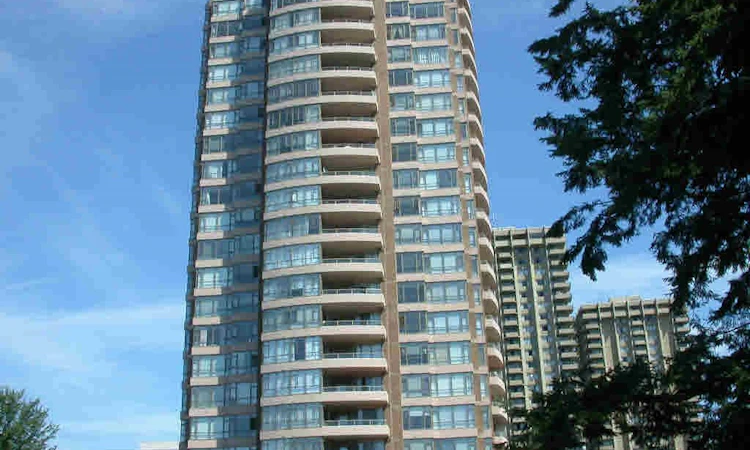 501-5885 Olive Avenue