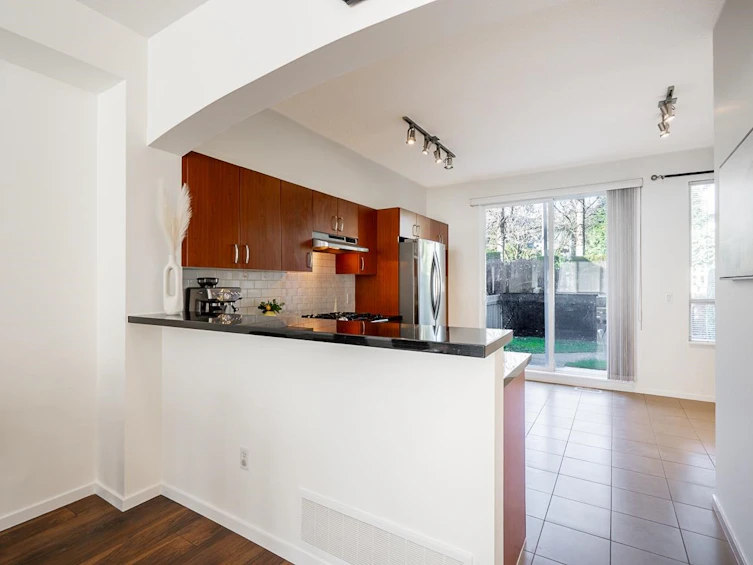 23-9088 Halston Court, Burnaby, BC, V3N 0A7 - 3