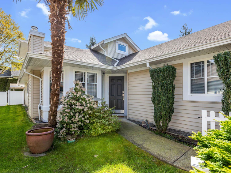 54-6488 168 Street, Surrey, BC, V3S 8Z1 - 2