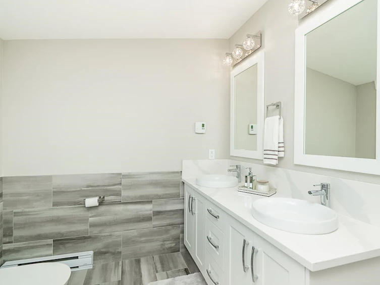 905 Edinburgh Street, New Westminster, BC, V3M 2V2 - 24