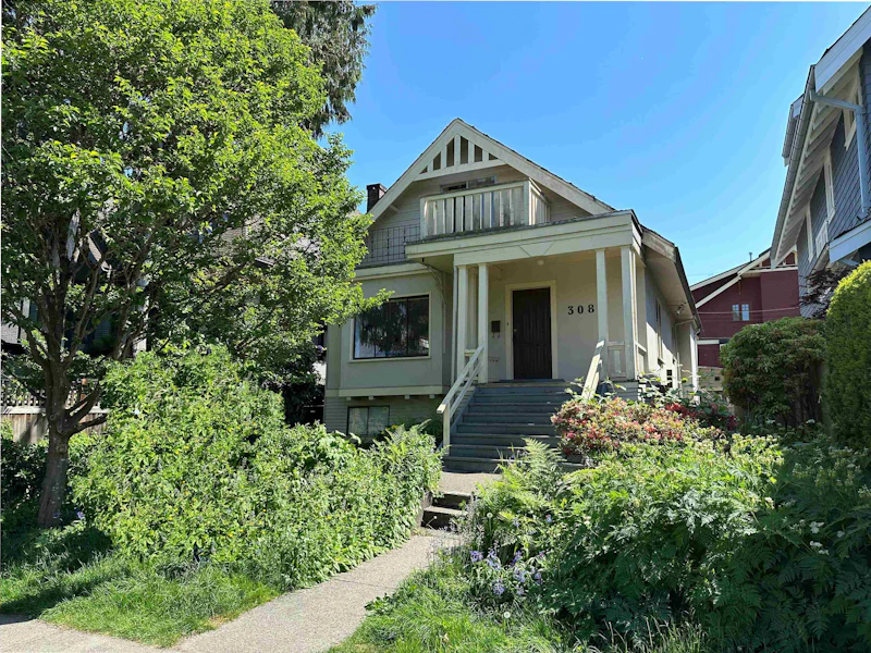 3086 W 2nd Avenue, Vancouver BC V6K 1K4