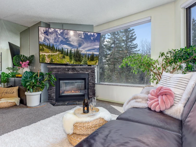 414-4809 Spearhead Drive, Whistler, BC, V0N 1B0 - 2