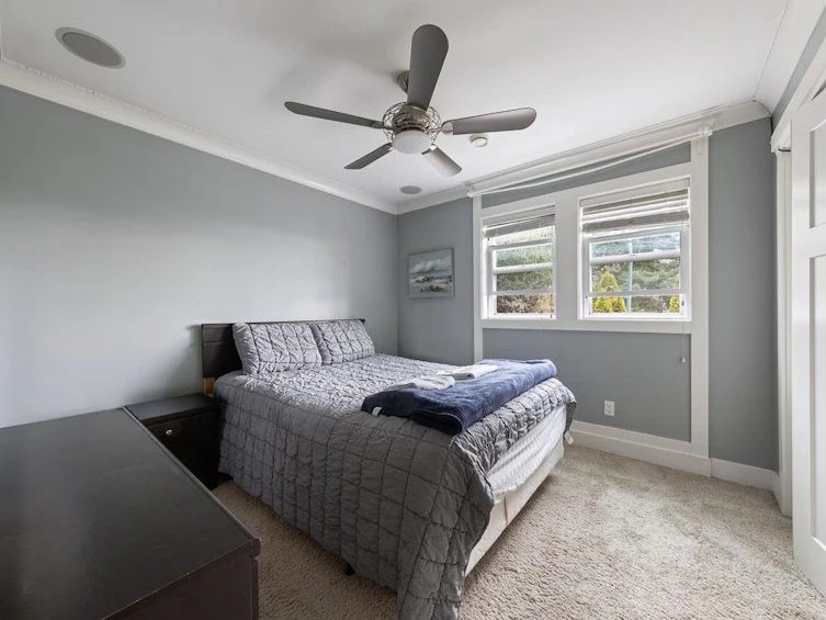 8363 Victoria Drive, Vancouver, BC, V5P 4A8 - 8
