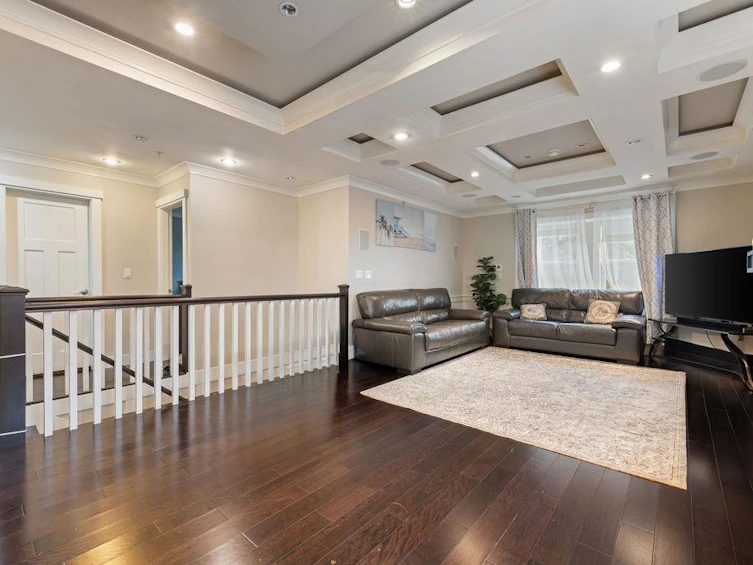 8363 Victoria Drive, Vancouver, BC, V5P 4A8 - 2