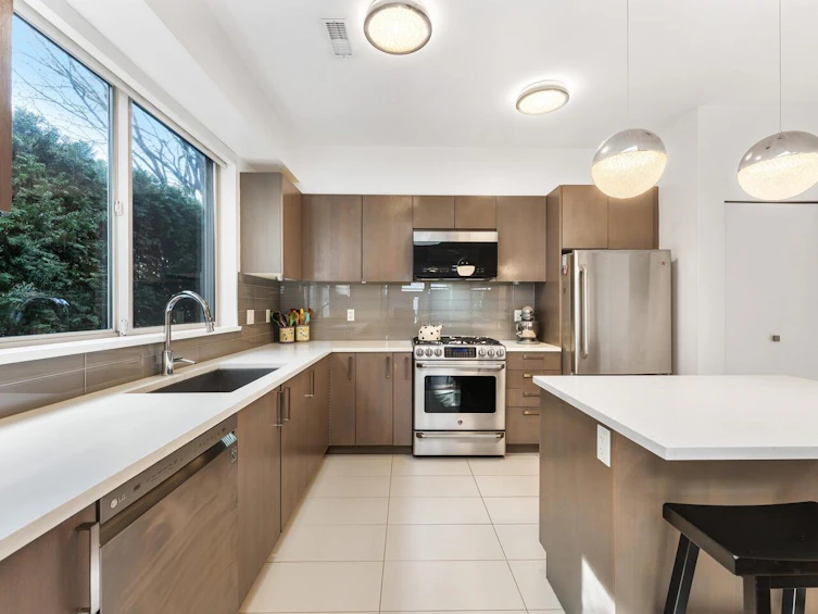 18-10133 River Drive, Richmond, BC, V6X 0K8 - 10