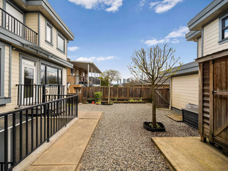 3128 Graveley Street, Vancouver, BC, V5K 3K6 - 36