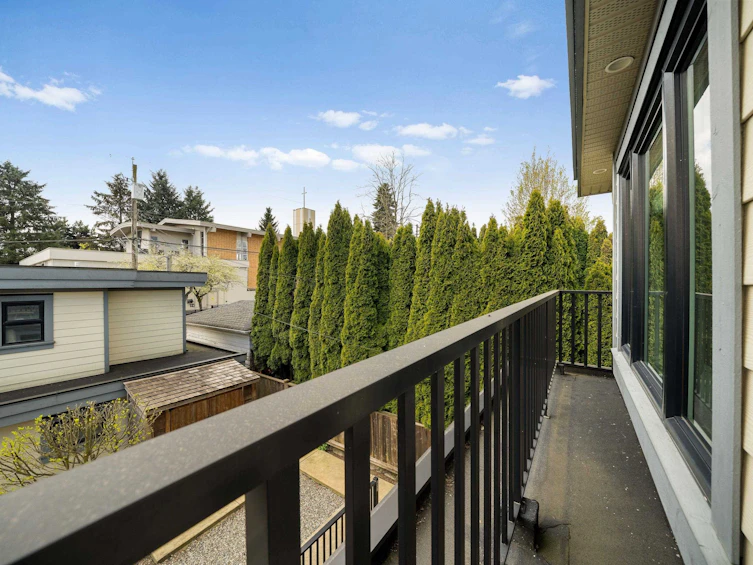 3128 Graveley Street, Vancouver, BC, V5K 3K6 - 14