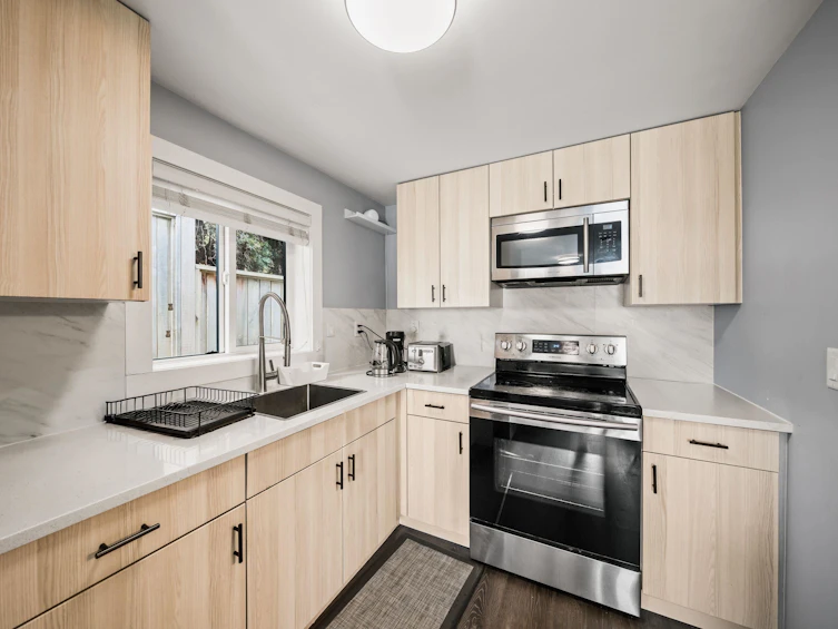 3128 Graveley Street, Vancouver, BC, V5K 3K6 - 23