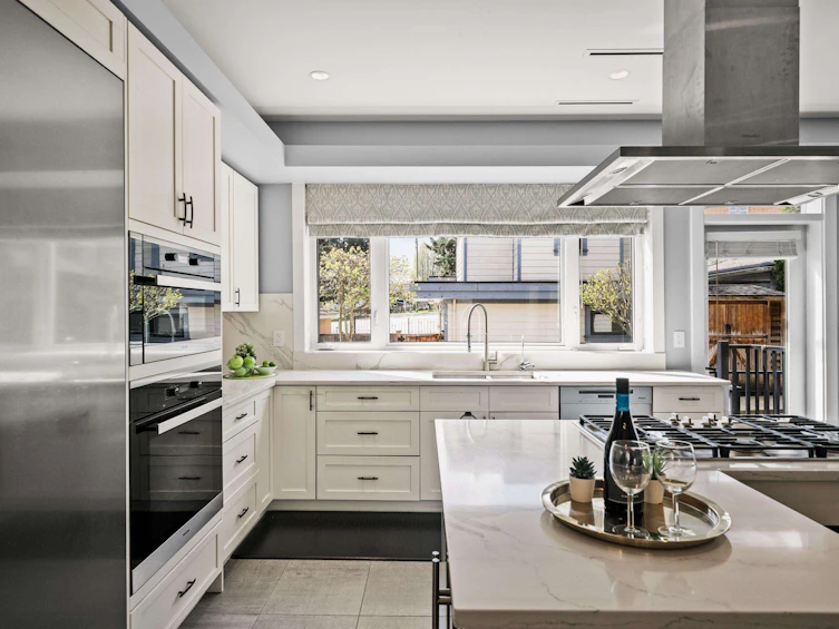 3128 Graveley Street, Vancouver, BC, V5K 3K6 - 8