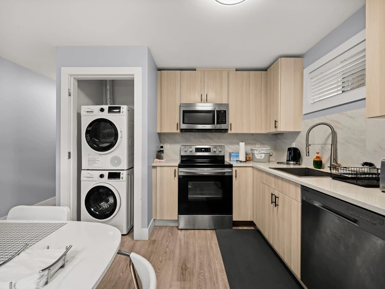 3128 Graveley Street, Vancouver, BC, V5K 3K6 - 30