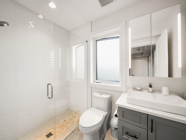 3128 Graveley Street, Vancouver, BC, V5K 3K6 - 17