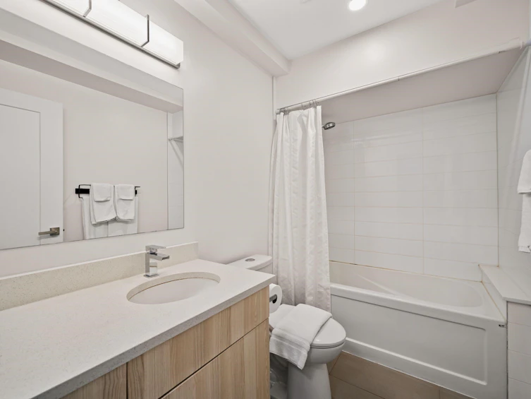 3128 Graveley Street, Vancouver, BC, V5K 3K6 - 35