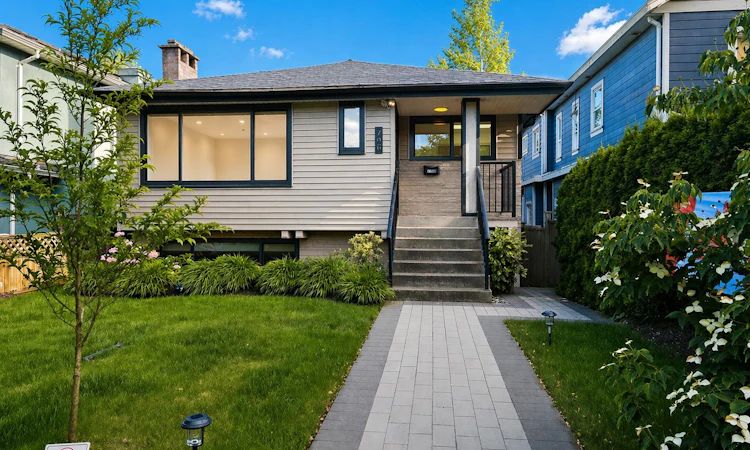 790 W 68th Avenue