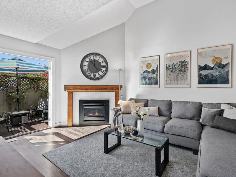 26 - 230 W 15th Street, North Vancouver BC V7M 1S2