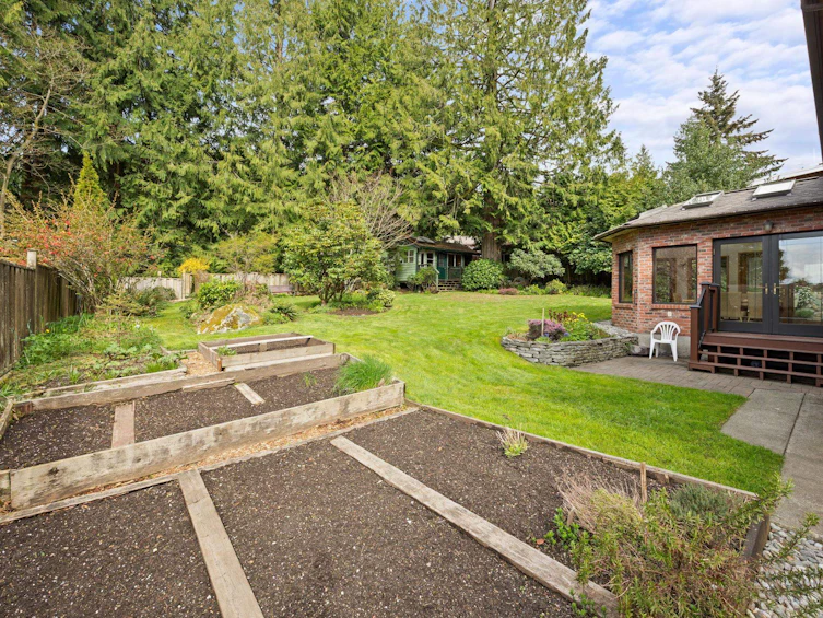 4589 Ramsay Road, North Vancouver, BC, V7K 2N6 - 7