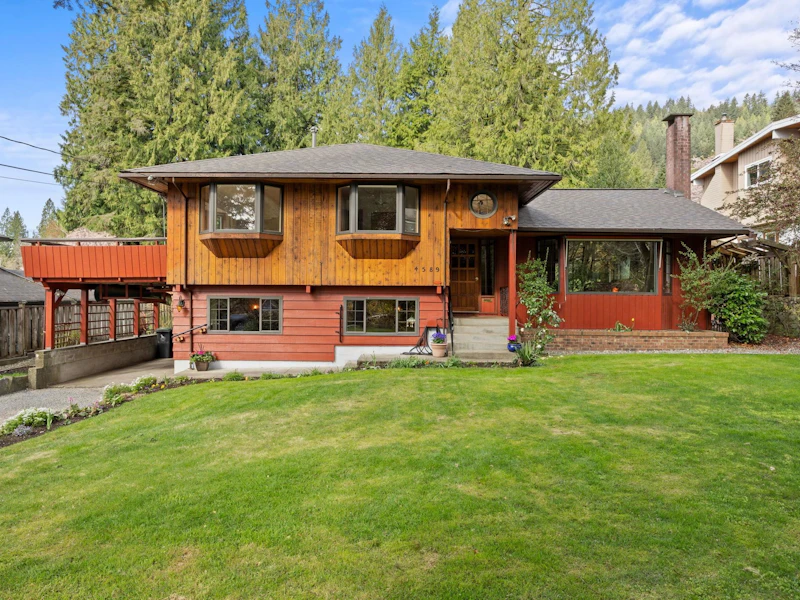 4589 Ramsay Road, North Vancouver BC V7K 2N6