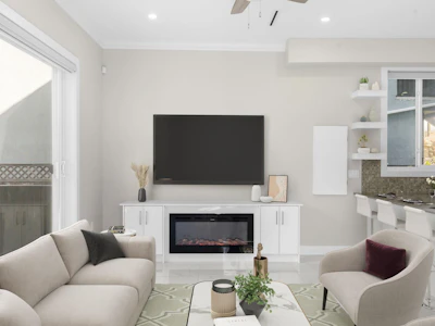 6692 Nanaimo Street - 3