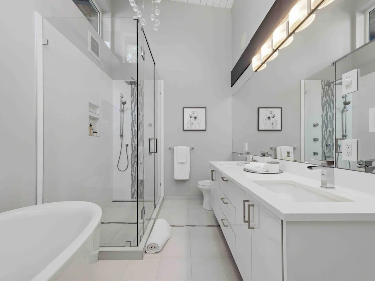 672 E St James Road, North Vancouver, BC, V7N 1L6 - 35