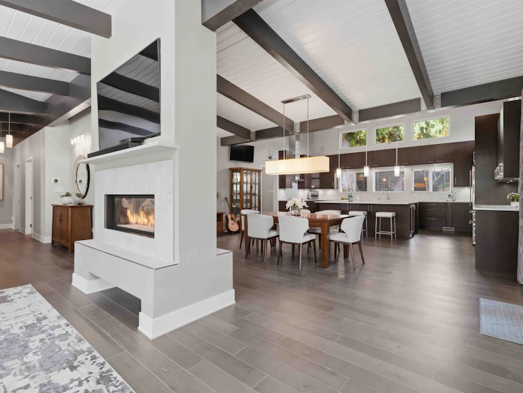 672 E St James Road, North Vancouver, BC, V7N 1L6 - 17