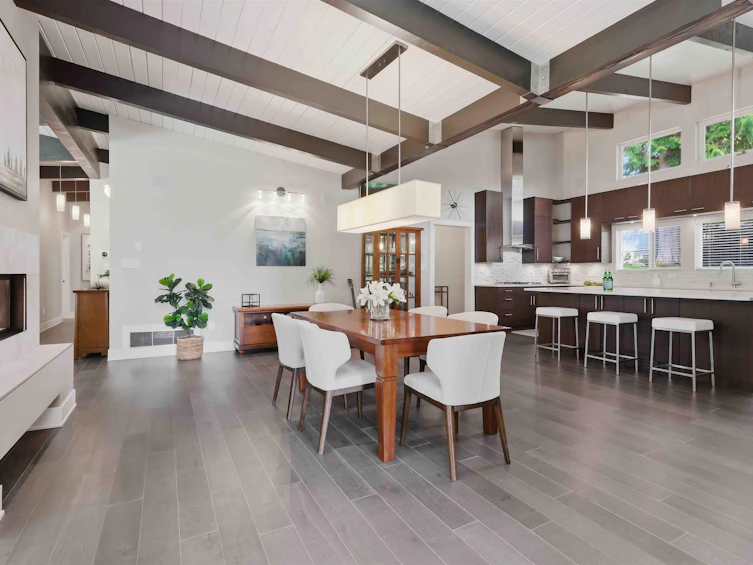 672 E St James Road, North Vancouver, BC, V7N 1L6 - 20