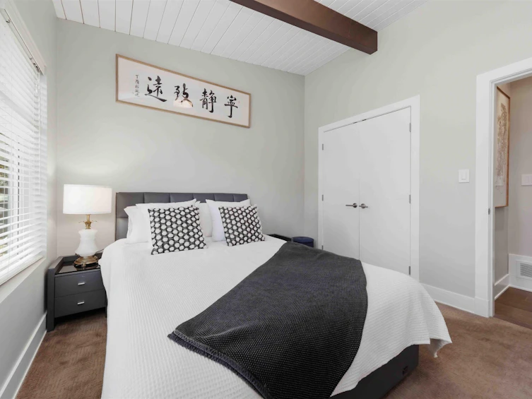 672 E St James Road, North Vancouver, BC, V7N 1L6 - 37