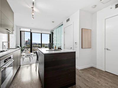 1002-2378 Alpha Avenue - 5
