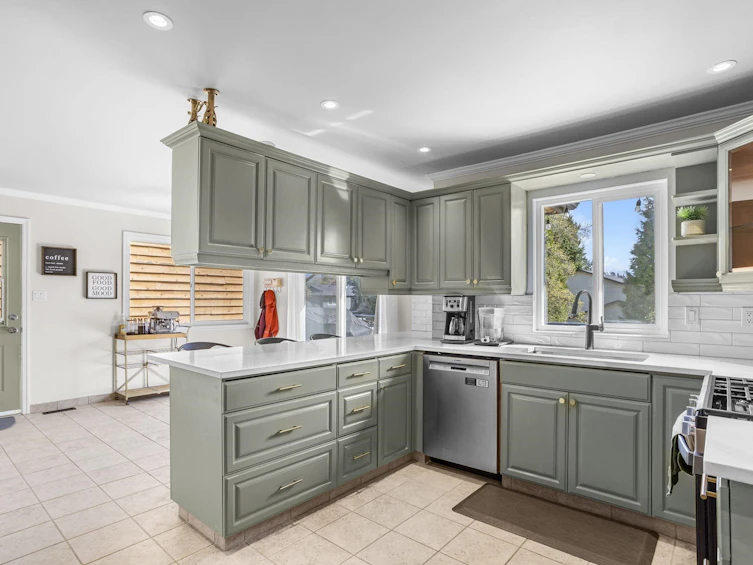 12411 Blanshard Street, Maple Ridge, BC, V4R 2N4 - 12
