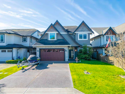 5500 52 Avenue - 2