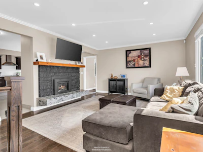 1975 Routley Avenue - 4