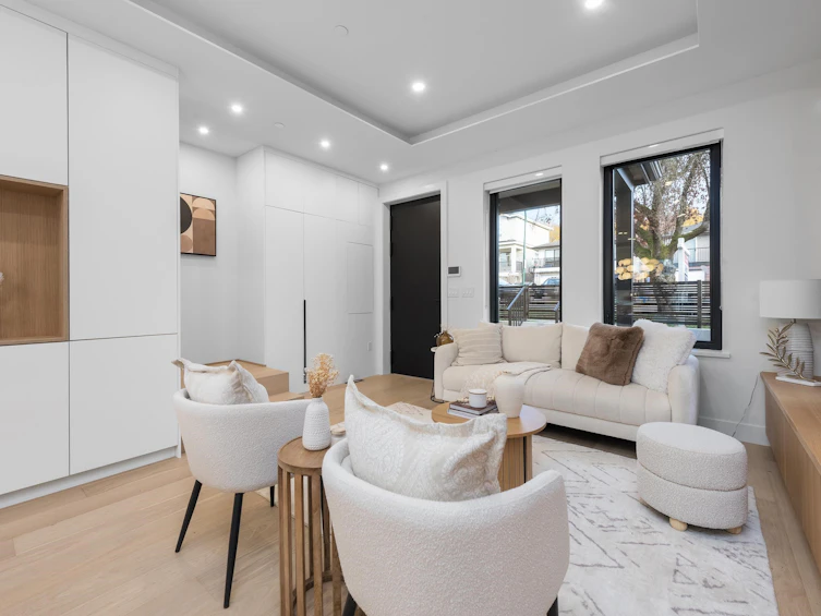 1-4889 Moss Street, Vancouver, BC, V5R 3T2 - 4