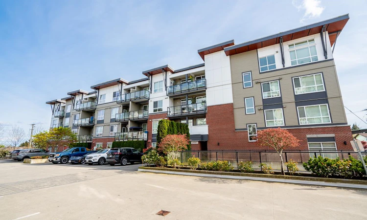 303-19567 64 Avenue
