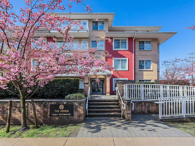401 - 1990 Westminster Avenue, Port Coquitlam BC
