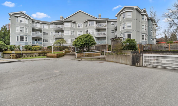 405-13955 Laurel Drive