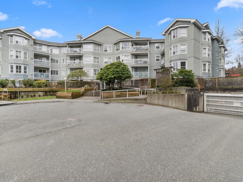 405 - 13955 Laurel Drive, Surrey BC V3T 1A8