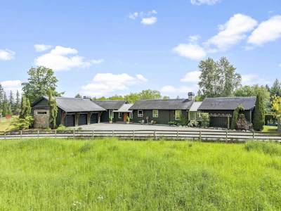 26276 69 Avenue - 2