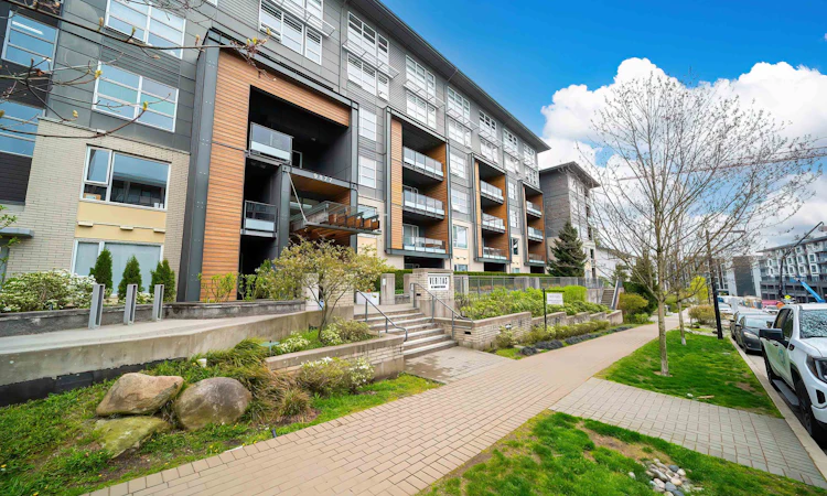 310-9877 University Crescent
