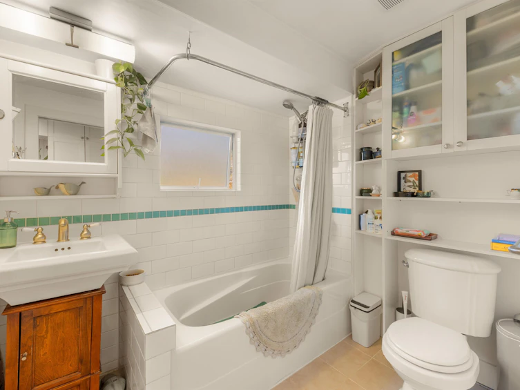 612 E 4th Street, North Vancouver, BC, V7L 1J8 - 15
