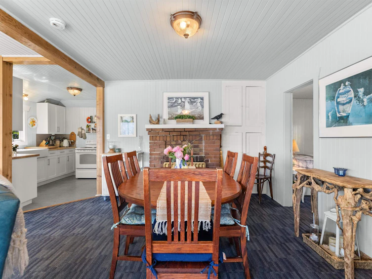 433 Senator Place, Bowen Island, BC, V0N 1G1 - 16