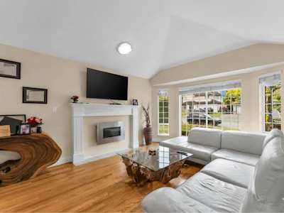15295 111a Avenue - 4