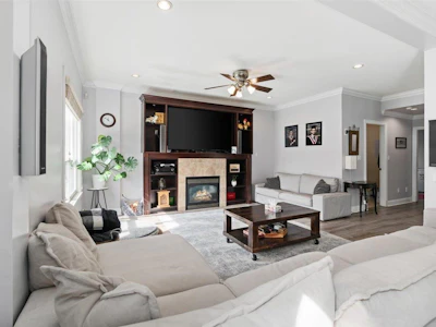 11288 87a Avenue - 5