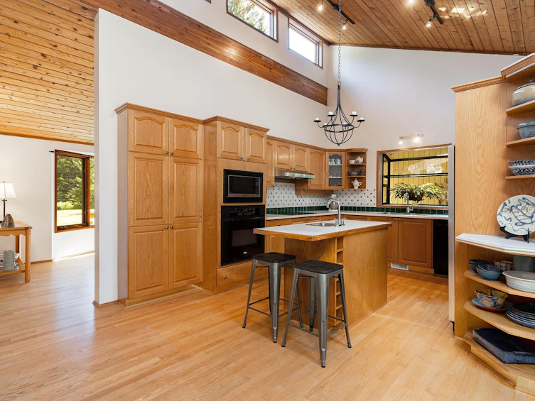 1532 Adams Road, Bowen Island, BC, V0N 1G2 - 11