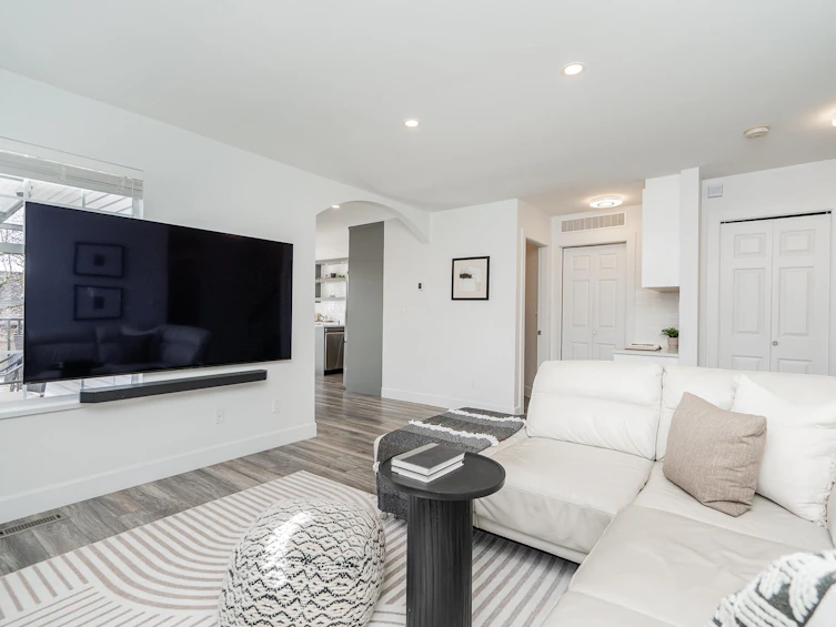 1120 Hachey Avenue, Coquitlam, BC, V3K 2H4 - 5