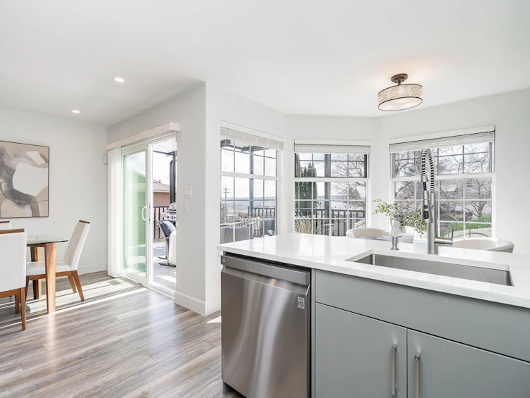 1120 Hachey Avenue, Coquitlam, BC, V3K 2H4 - 12