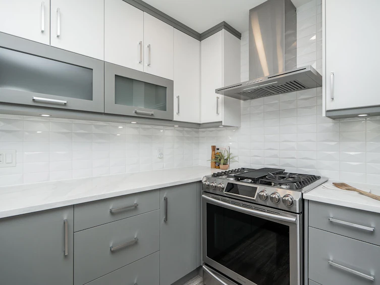 1120 Hachey Avenue, Coquitlam, BC, V3K 2H4 - 11