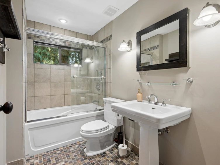 2857 Violet Street, North Vancouver, BC, V7H 2L7 - 22